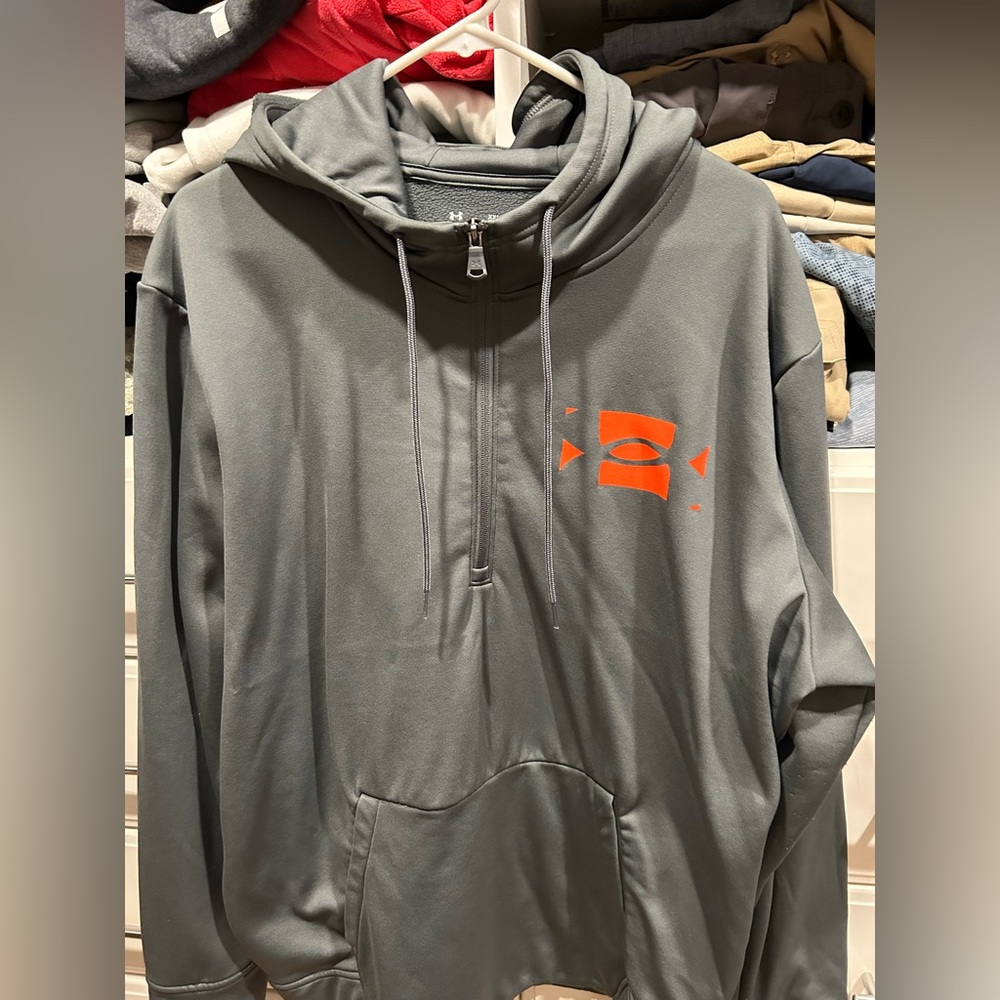 Under Armour sweatshirt hooded XXL